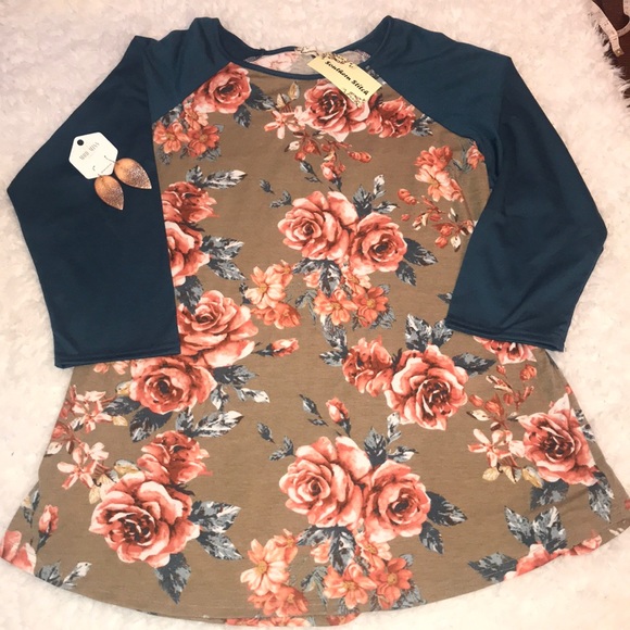 Tops - Floral Rose Raglan Tee w/ Teal Sleeves